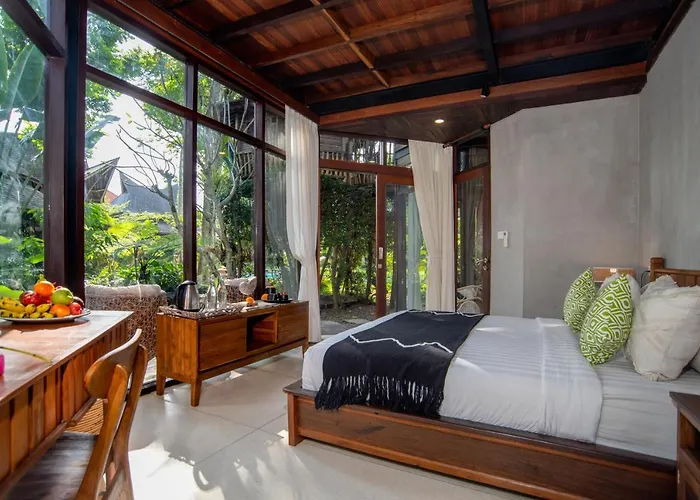 Tree House Villa *