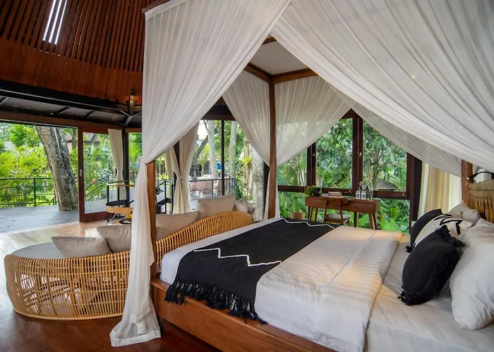 Tree House
