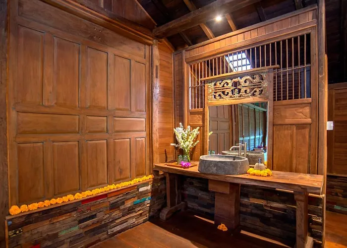 Tree House Villa